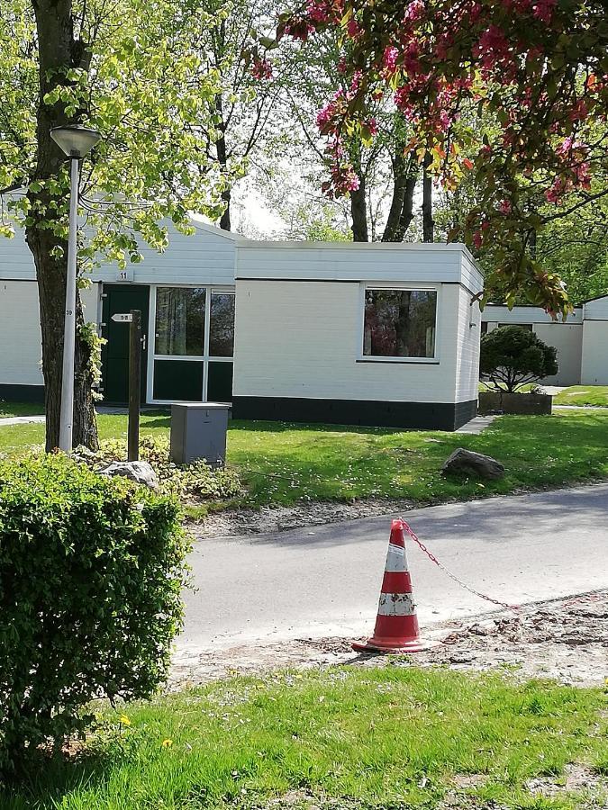 Rustige, Gelijkvloerse Vakantiewoning Met 2 Slaapkamers In Simpelveld, Zuid-Limburg Exterior photo